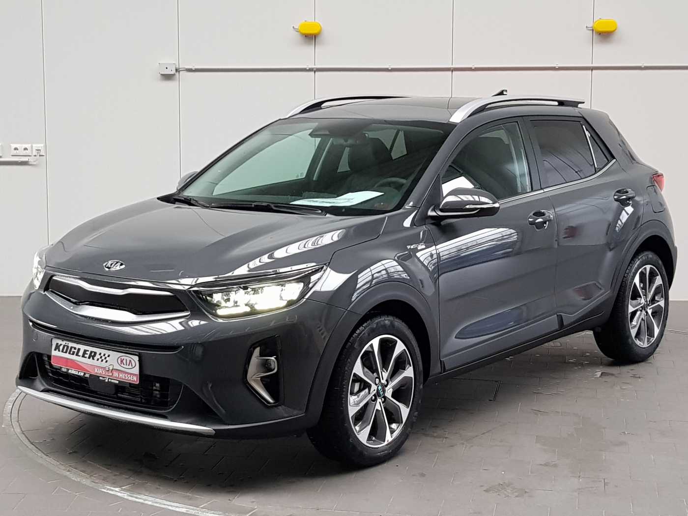 Kia Stonic 1.0i T 48V DCT Platinum - Neuwagen - grau - 5 km - Rosbach