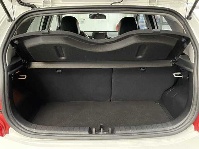 Kia Picanto 1.2i Dream Team NAV