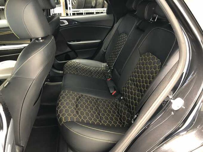 Kia Xceed 1.6i T DCT Xdition NAV | XCL | GD