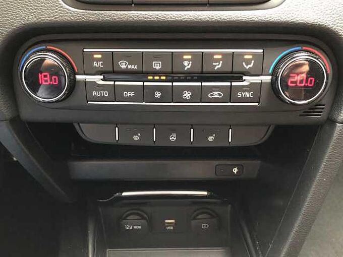 Kia Xceed 1.6i T DCT Xdition NAV | XCL | GD