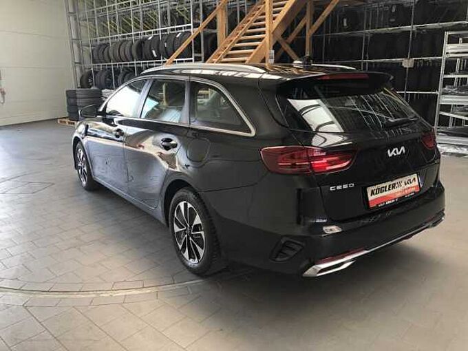 Kia Ceed SW 1.6 PHEV Vision -26%|KOM