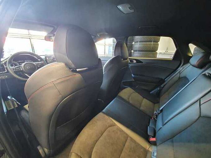 Kia Ceed 1.6i T DCT GT | NAVI | KLIMA | LEDER