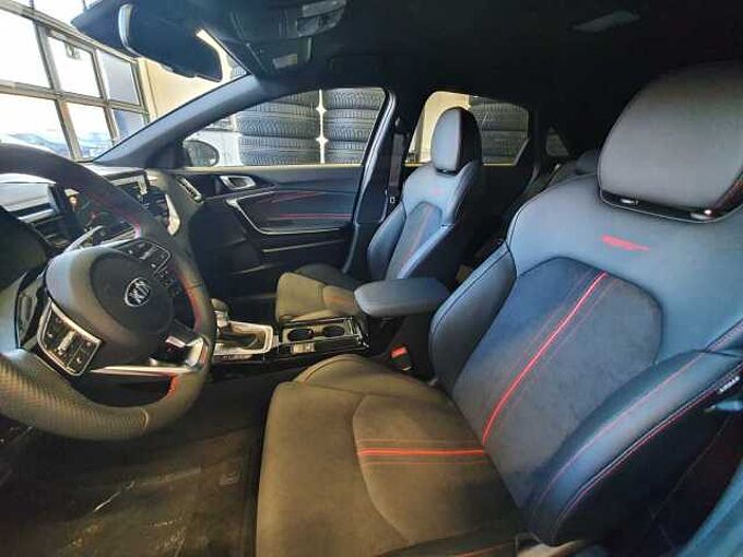 Kia Ceed 1.6i T DCT GT | NAVI | KLIMA | LEDER