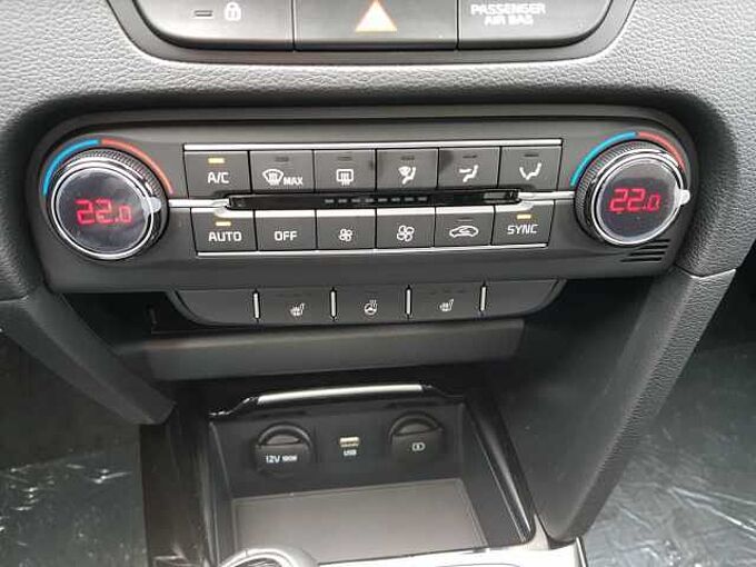 Kia Ceed SW 1.4i T GT Line | NAV | AHK