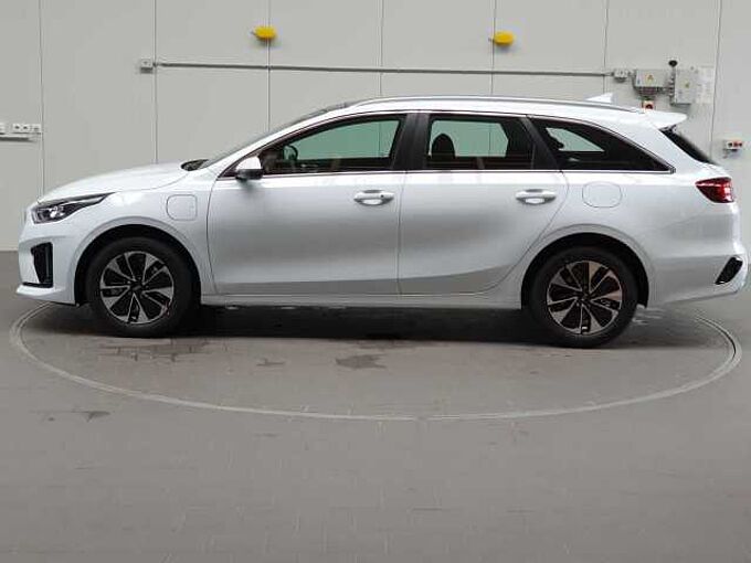 Kia Ceed SW 1.6 PHEV Spirit Plug-in | NAV | GD | 31%