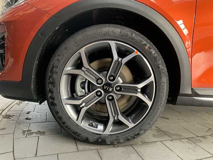 Kia XCEED 1.5i T DCT Platinum | NAVI | GD