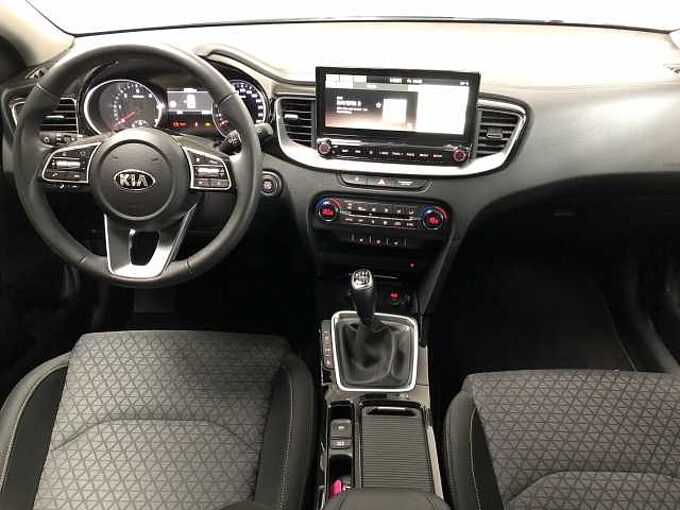 Kia Ceed SW 1.6 CRDI Spirit NAV | TECH