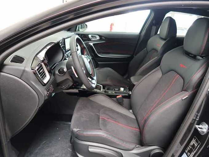 Kia ProCeed 1.6i T DCT7 GT | NAV