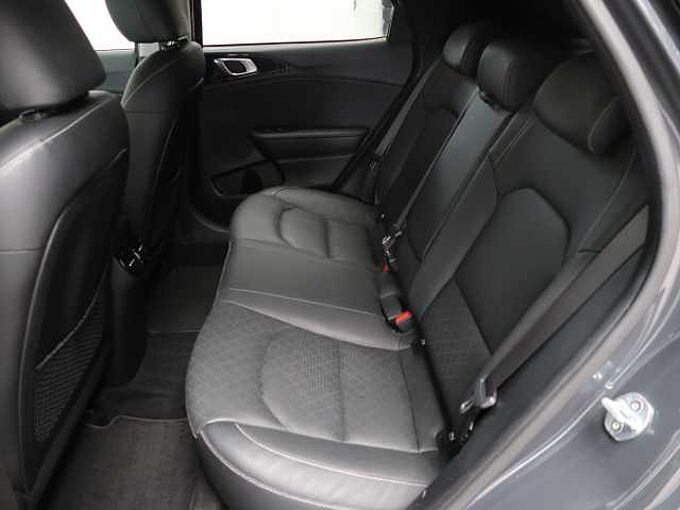 Kia Xceed 1.6i T DCT Platinum GD|KLIMAAUT|NAV
