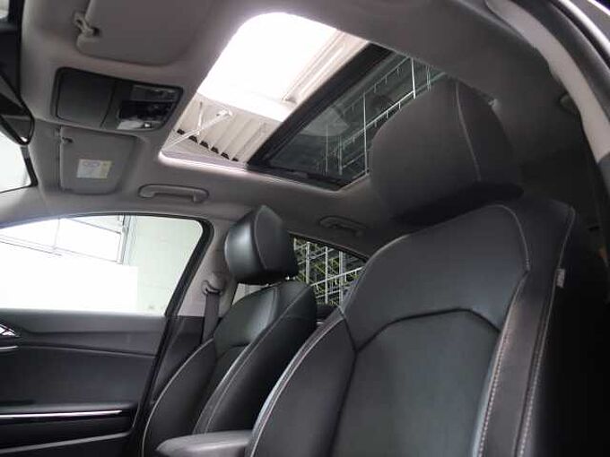 Kia Xceed 1.6i T DCT Platinum GD|KLIMAAUT|NAV