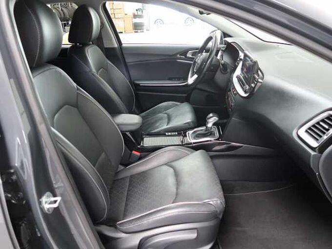 Kia Xceed 1.6i T DCT Platinum GD|KLIMAAUT|NAV