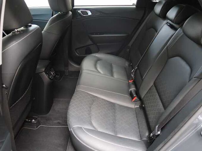 Kia Ceed 1.6 CRDI DCT Platinum KLIMAAUT|NAV|GD