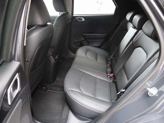 Kia Xceed 1.6i T DCT Platinum GD|KLIMAAUT|NAV