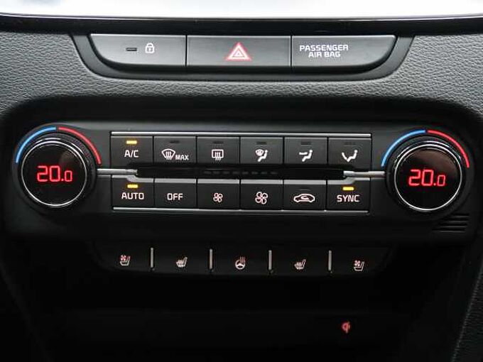 Kia Xceed 1.6i T DCT Platinum GD|KLIMAAUT|NAV