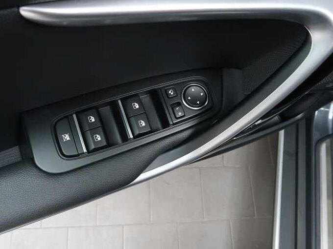 Kia Xceed 1.6i T DCT Platinum GD|KLIMAAUT|NAV
