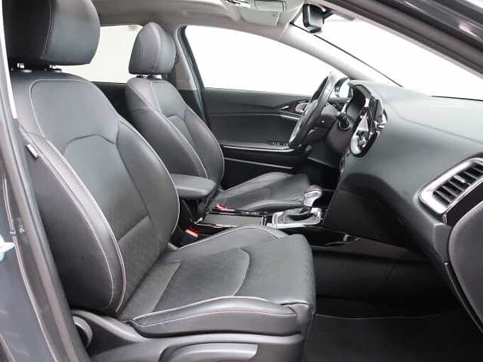 Kia Xceed 1.6i T DCT Platinum GD|KLIMAAUT|NAV