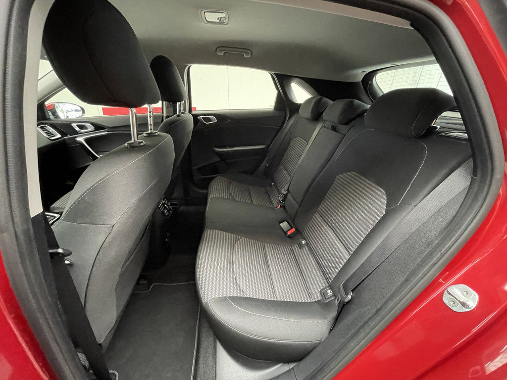Kia Ceed Ceed 1.5 T-GDI DCT Vision KOM NAV ADA, Bild 18 von 35