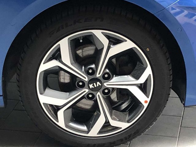 KIA Ceed 1.4i T DCT Platinum Exposé-Bild 4