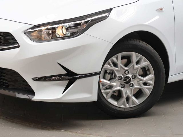 KIA Ceed SW Exposé-Bild 2