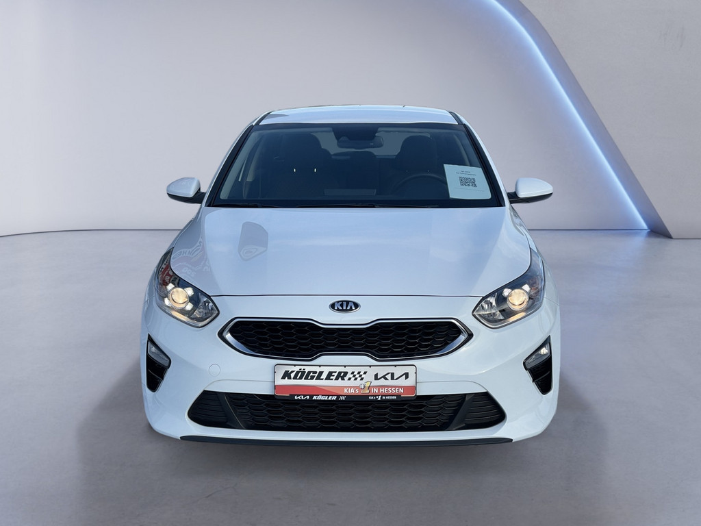 KIA Ceed Exposé-Bild 2